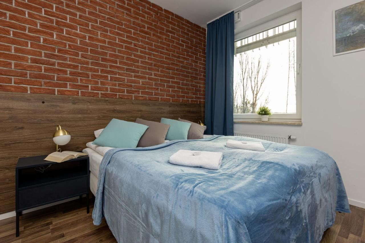 Stacja Wola Apartments With Parking By Noclegi Renters Varsóvia Exterior foto